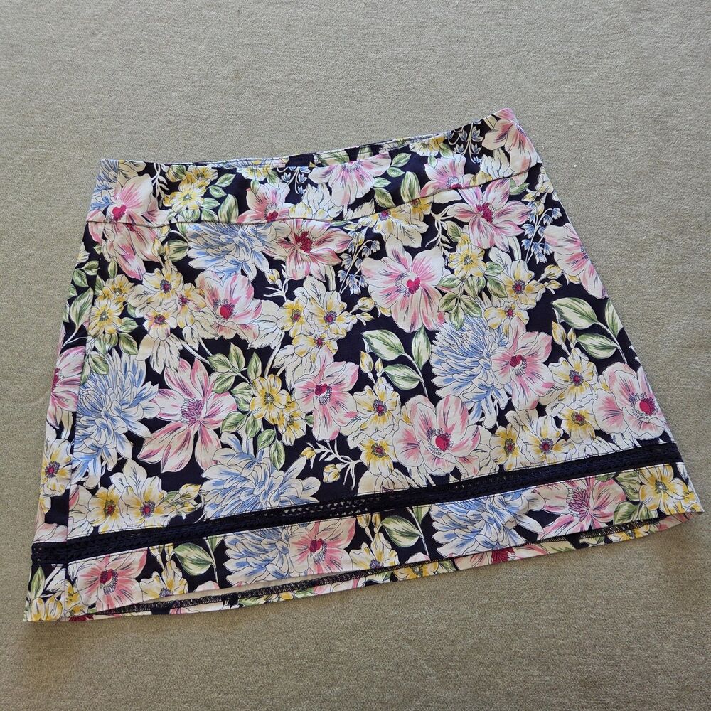 Crown & Ivy Floral Skort Womens Size 12 Stretch Vacation Beach Cruise Pull On